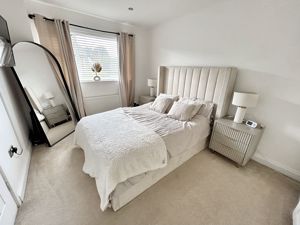 Bedroom- click for photo gallery